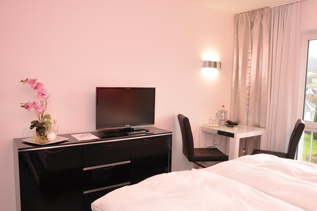 Gaestehaus Villa Casamia (Adults Only) Шмалкалден Стая снимка