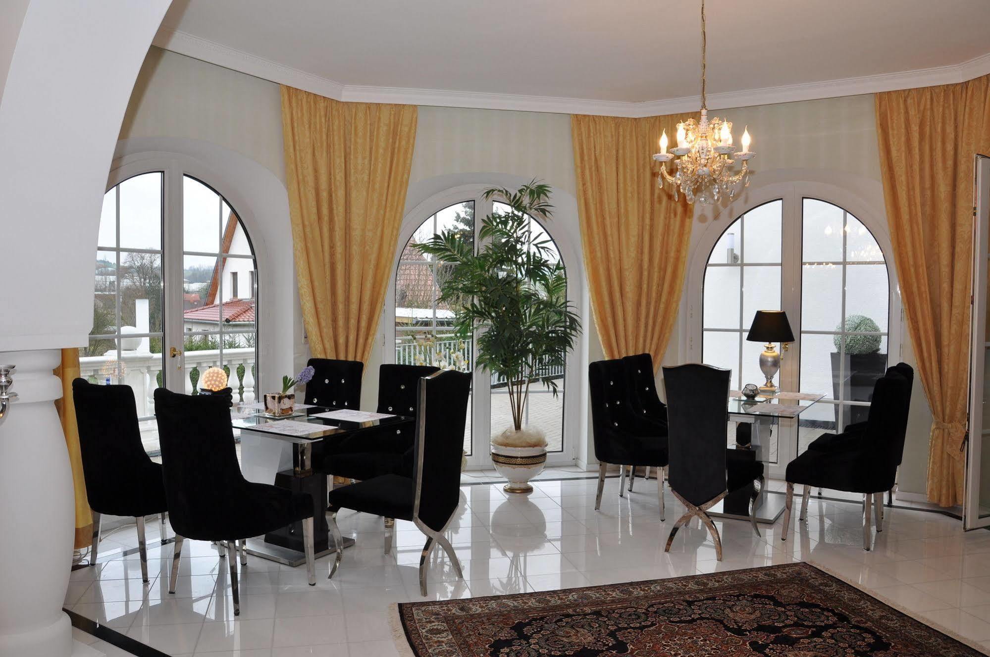 Gaestehaus Villa Casamia (Adults Only) Шмалкалден Екстериор снимка